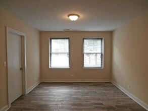 5001 N Sawyer Ave in Chicago, IL - Building Photo - Building Photo