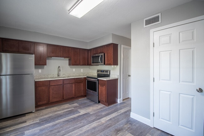 339 Park Row Ave 5-8, Unit #7
