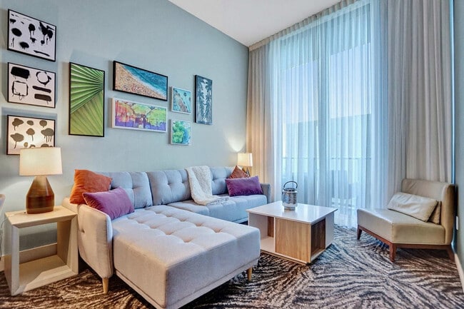 4111 S Ocean Dr in Hollywood, FL - Building Photo - Building Photo