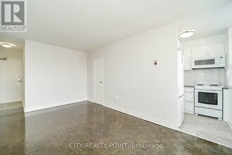 1500 Bathurst St in Toronto, ON - Building Photo - Building Photo