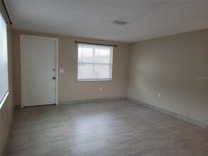 2039 Calusa Trail in Holiday, FL - Building Photo - Building Photo