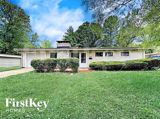 property at 805 Robinwood Dr