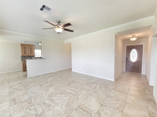 11910 Old Spanish Trail in Santa Fe, TX - Building Photo - Building Photo