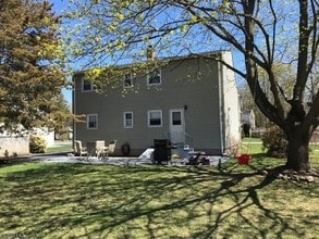 31 Garbarino Ave in Wanaque, NJ - Building Photo - Building Photo