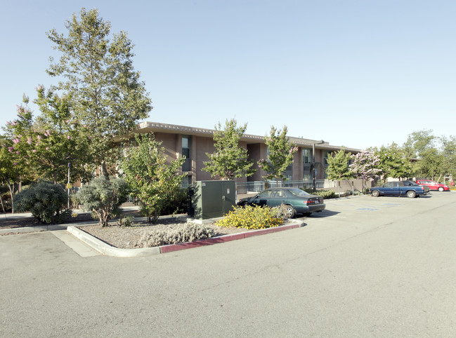 Ronald and Maxine Linde Residence Hall in Claremont, CA - Building Photo - Building Photo