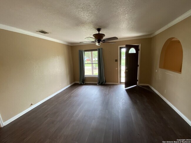 309 Shelburn Dr in San Antonio, TX - Building Photo - Building Photo