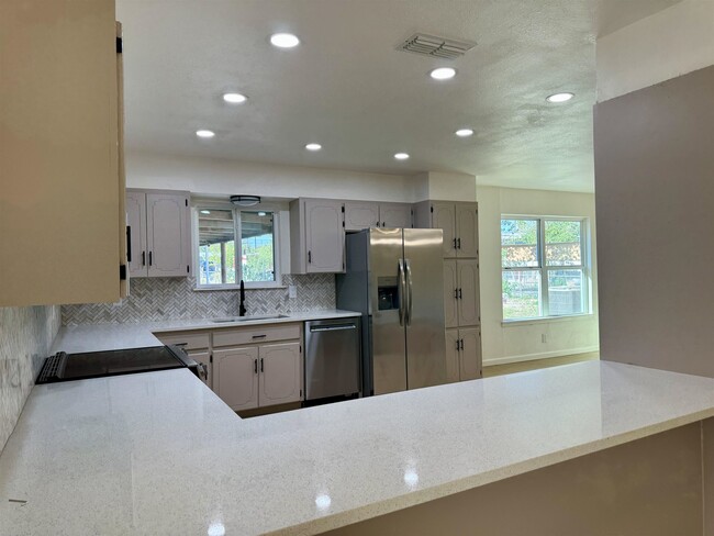 1005 Las Vacas St in Del Rio, TX - Building Photo - Building Photo