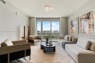 330 Sunny Isles Blvd, Unit #5-1404 in Sunny Isles Beach, FL - Building Photo - Building Photo