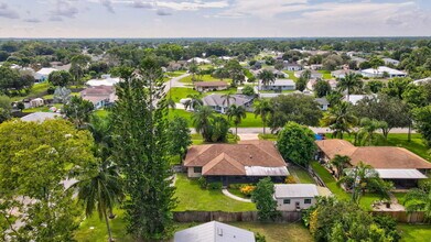 501 NW Colonial St in Port St. Lucie, FL - Building Photo - Building Photo