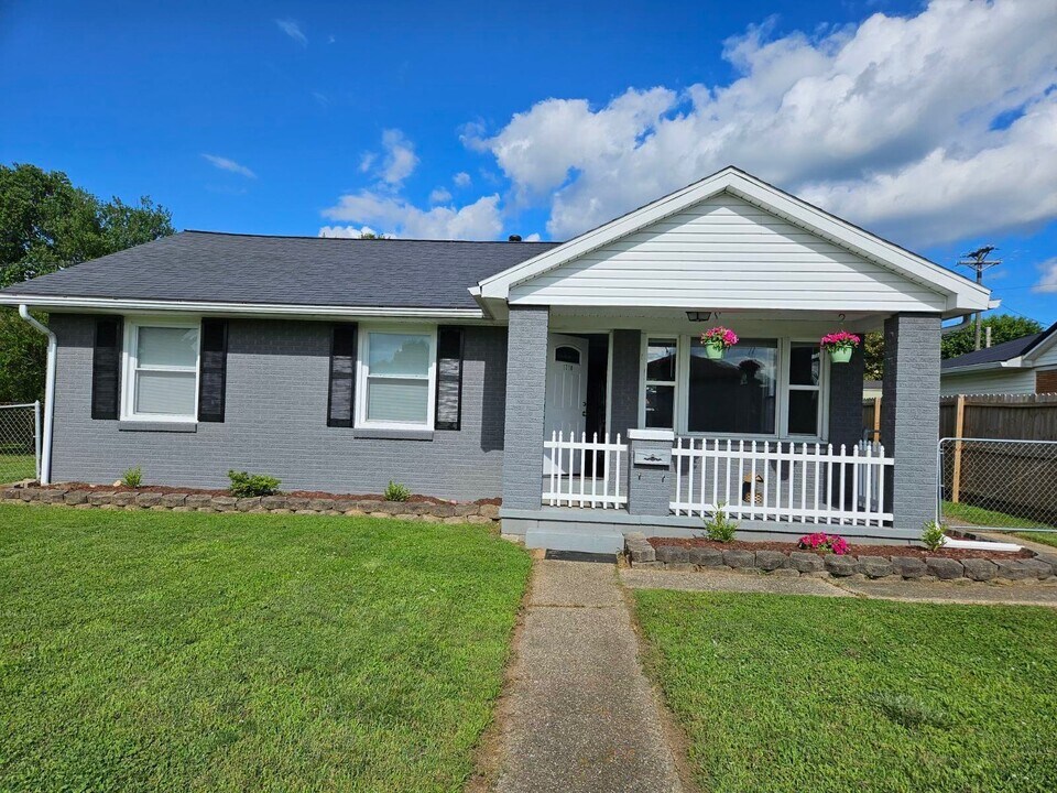 1710 13th St in Tell City, IN - Building Photo