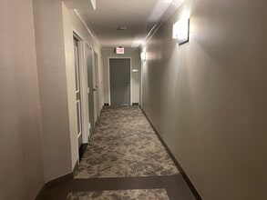 200 N Dearborn St in Chicago, IL - Building Photo - Building Photo