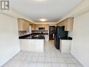 56 Briarcrest Dr in Markham, ON - Building Photo - Building Photo