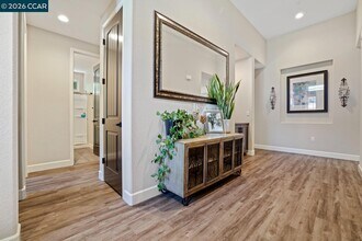 39 Pato Ln in Oakley, CA - Building Photo - Building Photo