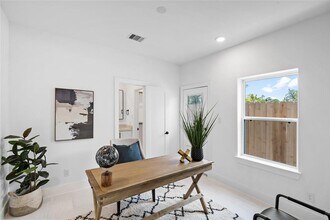 712 W Donovan St in Houston, TX - Building Photo - Building Photo