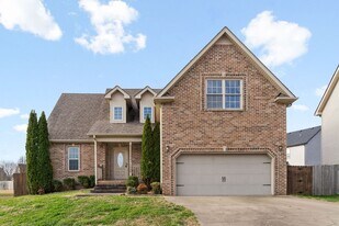 1328 Southwood Ct in Clarksville, TN - Building Photo