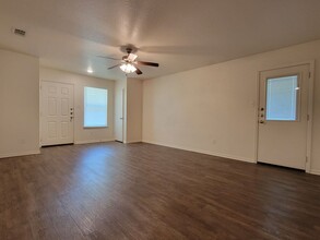 402 Bonnie Dr in Harker Heights, TX - Building Photo - Building Photo