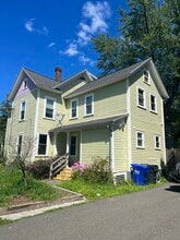 274 Prospect St, Unit 2 in Northampton, MA - Foto de edificio - Building Photo