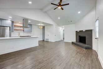 11425 Ptarmigan Dr in Austin, TX - Building Photo - Building Photo