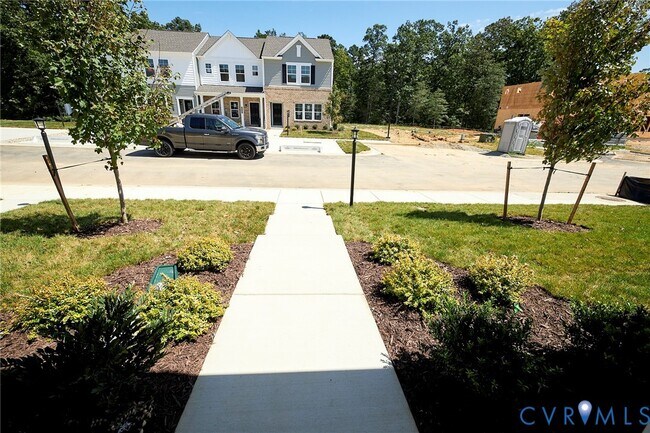 240 Greenpark Rd in Sandston, VA - Building Photo - Building Photo