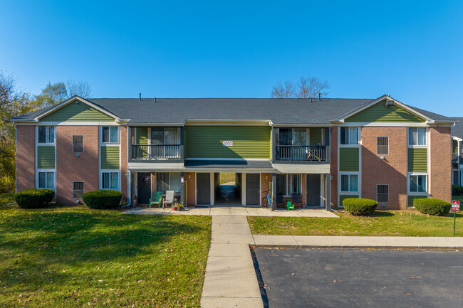 Oakridge Apartments in Ypsilanti, MI - Building Photo - Building Photo