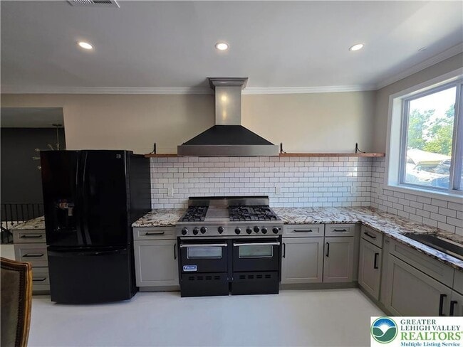 310 Brodhead Ave in Bethlehem, PA - Building Photo - Building Photo