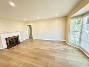 2544 N Keystone St in Burbank, CA - Building Photo - Building Photo