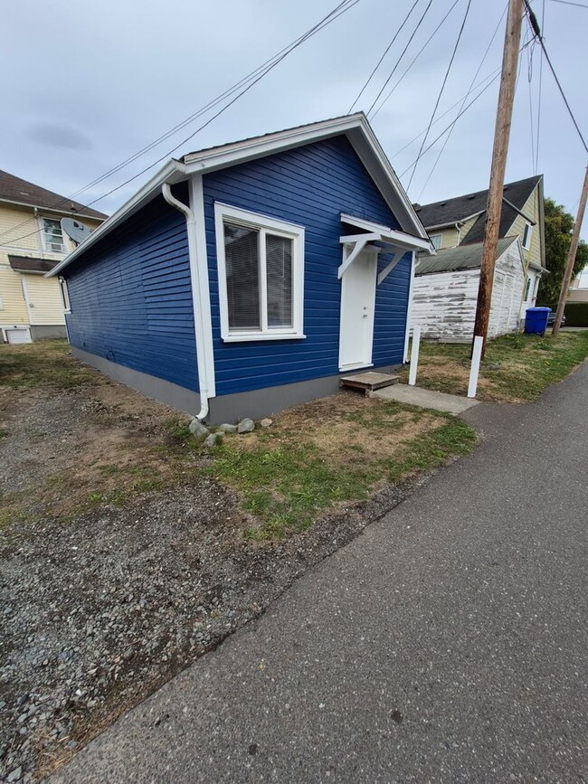 2412 Everett Ave in Everett, WA - Building Photo - Building Photo