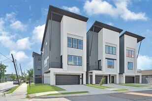 3313 Baer St in Houston, TX - Building Photo