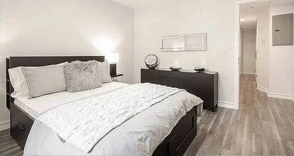 536 N Van Ness Ave, Unit 2D in Los Angeles, CA - Building Photo - Building Photo
