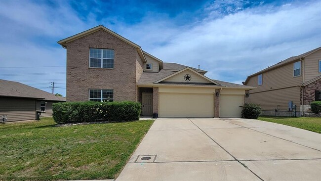 318 James Adkins Dr in Kyle, TX - Foto de edificio - Building Photo