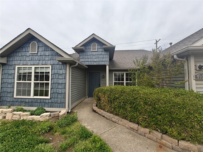 5302 SW Monaco Ln in Bentonville, AR - Building Photo - Building Photo