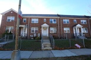 1909 M St NE in Washington, DC - Building Photo