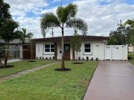 1637 SE 1st St in Pompano Beach, FL - Building Photo