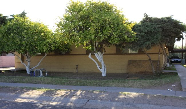 1407 N 50th St in Phoenix, AZ - Building Photo - Building Photo