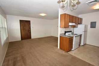 Silver Creek Apartments in Lafayette, LA - Foto de edificio - Building Photo