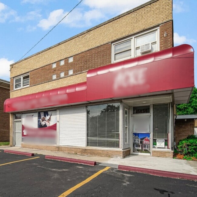 property at 18434 Torrence Ave