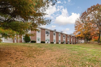 Silver Brook Estates in Orange, CT - Building Photo - Building Photo