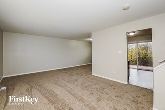 660 Sullivan Ln in University Park, IL - Building Photo - Building Photo