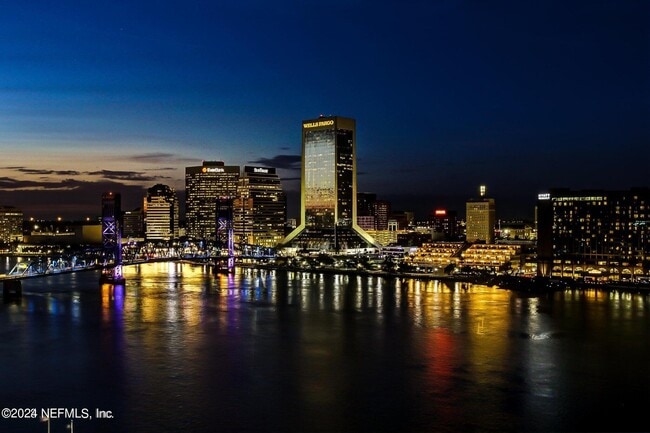 1431 Riverplace Blvd in Jacksonville, FL - Building Photo - Building Photo