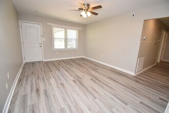 509 David Ave in League City, TX - Building Photo - Building Photo