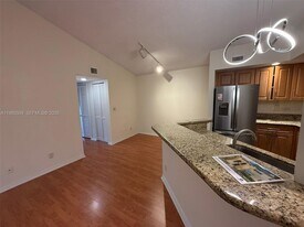 731 Vista Isles Dr in Plantation, FL - Building Photo