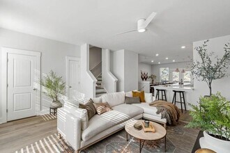 1575 Cedars Rd SE in Lawrenceville, GA - Foto de edificio - Building Photo