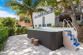 1710 SW 27th Ave in Miami, FL - Building Photo - Building Photo