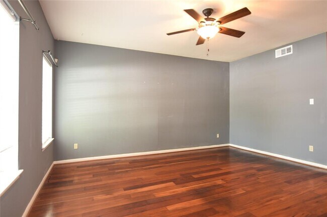 940 Wycliffe Dr in Houston, TX - Building Photo - Building Photo