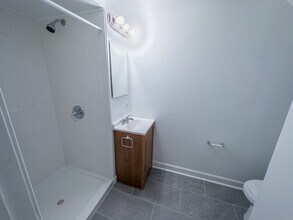 129 W Reed Ave in Alexandria, VA - Building Photo - Building Photo