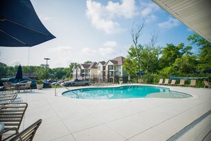 Maple Sunset Apartments