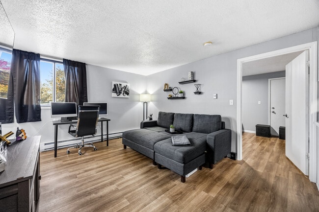 property at 810 Benton Dr