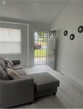 7312 N Shore Dr in Jacksonville, FL - Building Photo - Building Photo