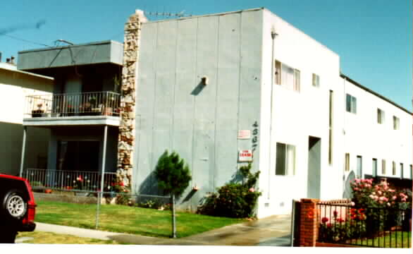 4367 W 142nd St in Hawthorne, CA - Foto de edificio - Building Photo
