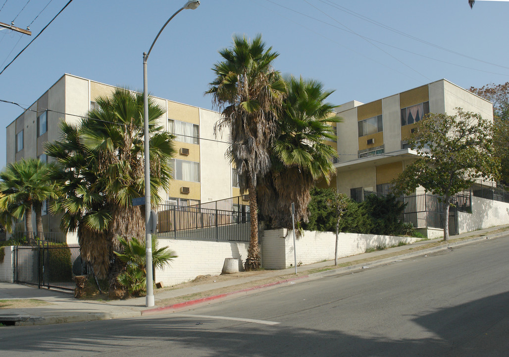 206 N Park View St in Los Angeles, CA - Building Photo